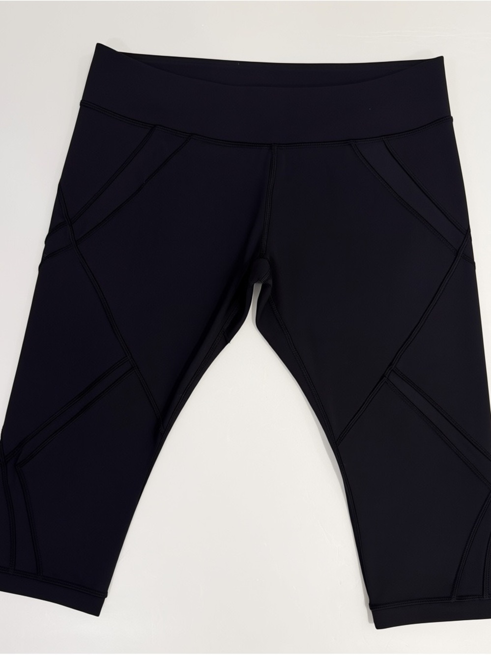 lululemon athletica Black Capri Leggings